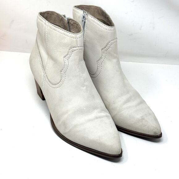 ANTHROPOLOGIE SEYCHELLES Off White Suede Western Bootie Sz 9 - Picture 2 of 8
